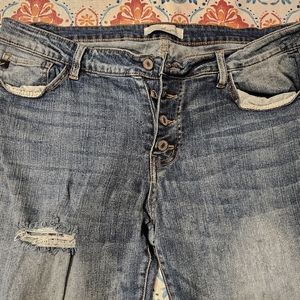 KanCan Womens Botton Fly Boyfriend Jeans